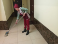 Проведена уборка мест общего пользования МКД